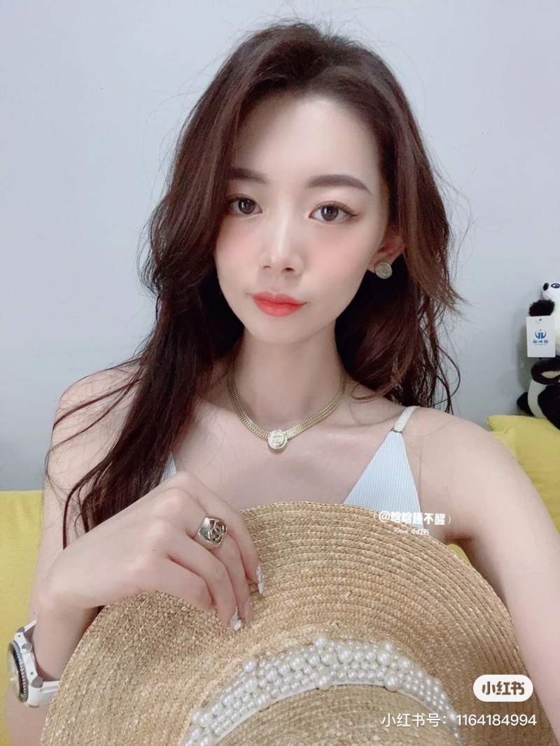 Ch**el necklaces